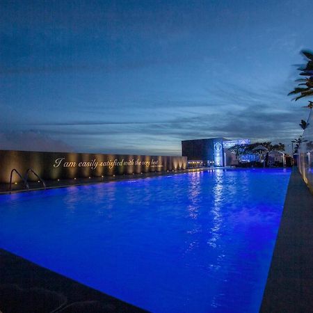 The Waverly Hotel & Residences Bangalore Exterior photo