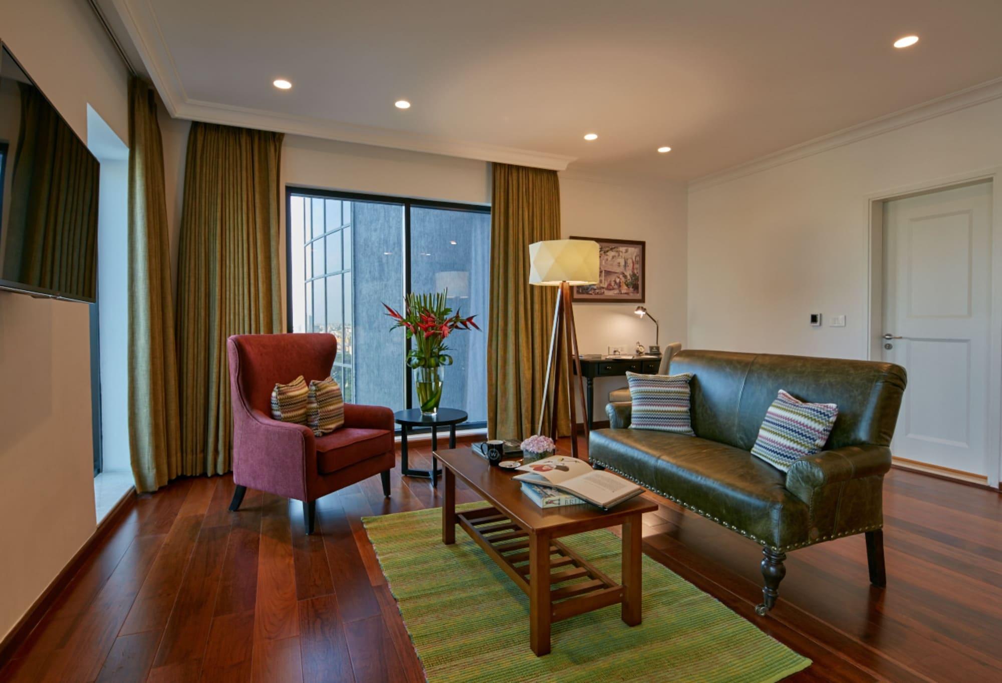 The Waverly Hotel & Residences Bangalore Exterior photo
