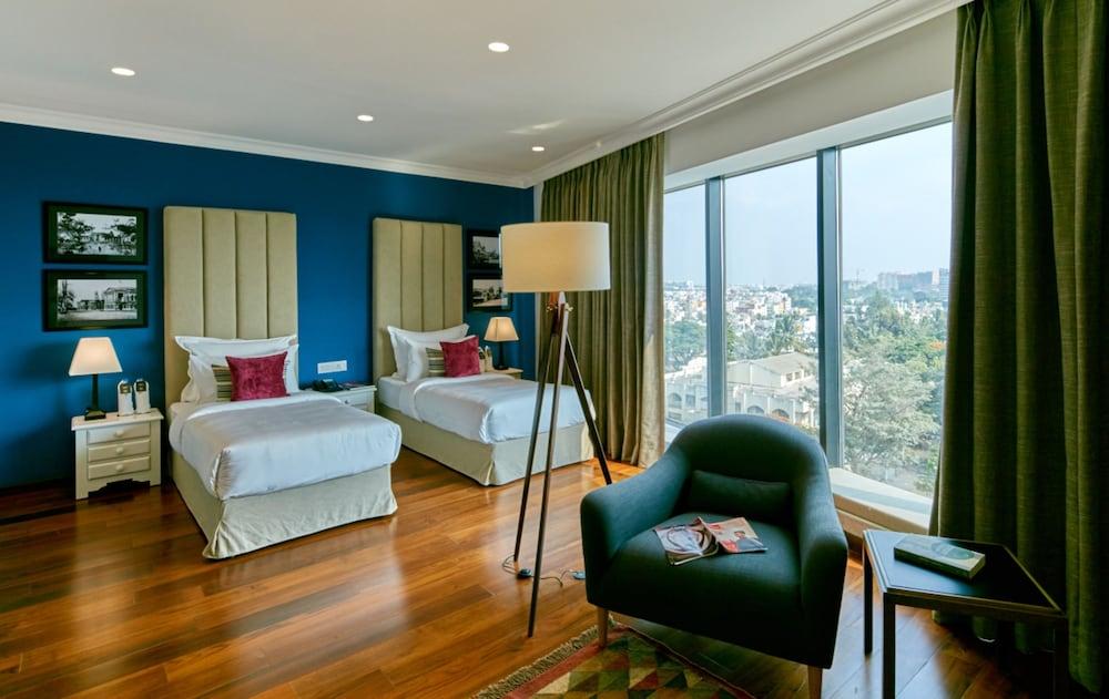 The Waverly Hotel & Residences Bangalore Exterior photo